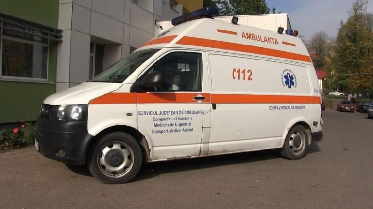 Un deţinut înfometat i-a spart capul unui coleg în timpul vizitelor, ca să-i ia pachetul cu mâncare, la Penitenciarul Gherla