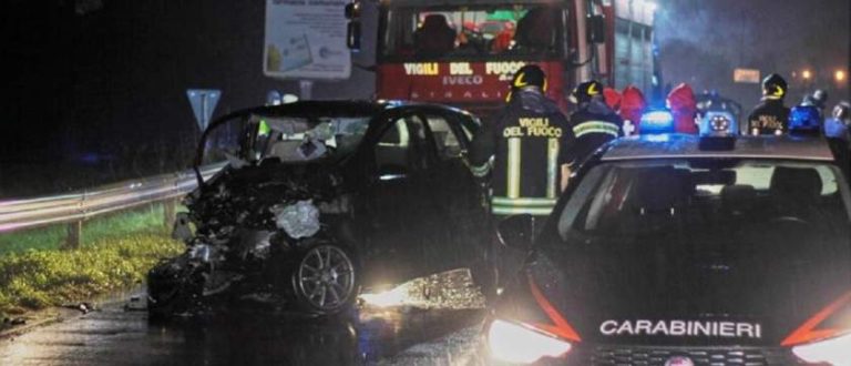 Luiza a murit pe loc, într-un Chrysler făcut praf pe un drum din Italia. Fata româncă avea 16 ani