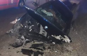 Dezastru pe o șosea din Argeș, după ce şoferul unui BMW a adormit la volan. În maşină se aflau patru tineri între 18 şi 27 de ani