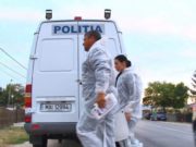 Un băiat de 12 ani a ars de viu într-un sat din Neamţ, după ce mama i-a făcut focul în cameră