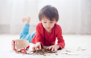 Alocaţii dublate pentru copii. 600 lei pentru cei cu vârste mai mici de 2 ani, propunerea PSD