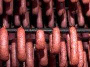 Poliţiştii din Mangalia, pe urmele unui hoţ care a dat o spargere în seara de Crăciun şi a furat numai cârnaţii din frigider