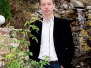 Valentin, trecut deja prin încercări dure, a fost descoperit cu o boală gravă şi speră la o minune