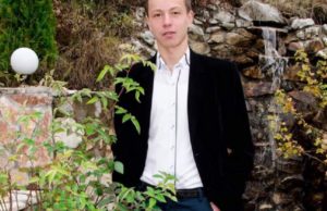 Valentin, trecut deja prin încercări dure, a fost descoperit cu o boală gravă şi speră la o minune