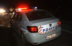Un sucevean beat şi fără permis şi-a abandonat copiii şi soţia în maşină, după o urmărire cu Poliţia