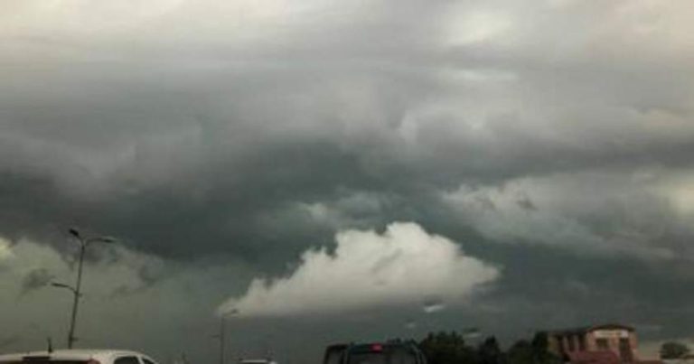 Alertă pentru români. Este cod roşu de vijelii, meteorologii anunţă rafale de 130 km/oră în mai multe regiuni din Croaţia