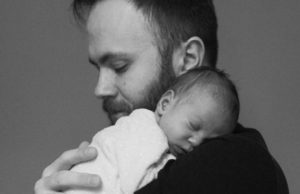 Mesajul emoţionant al unui tată pentru poliţiştii care i-au făcut escortă pentru copilul bolnav: „Aş vrea să-i îmbrăţişez”