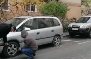 Cine a tăiat cauciucurile celor 25 de mașini din Brazda lui Novac!