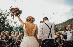 AICI ESTE VORBA DESPRE ARTISTI!!