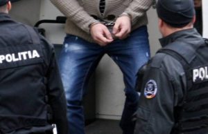 Bărbat acuzat de agresiune sexuală, prins de polițiști