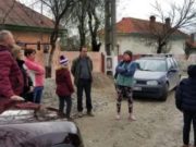 Copii agresaţi de colegi la şcoala din sat: „M-a dezbrăcat în fundul gol şi m-a coţăit“. Directoarea: „De modul în care vin copiii la şcoală nu sunt responsabilă“