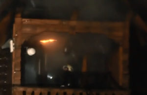 Miracol în incendiul de la Mănăstirea Paltin. Pompierii au rămas blocați când au făcut descoperirea