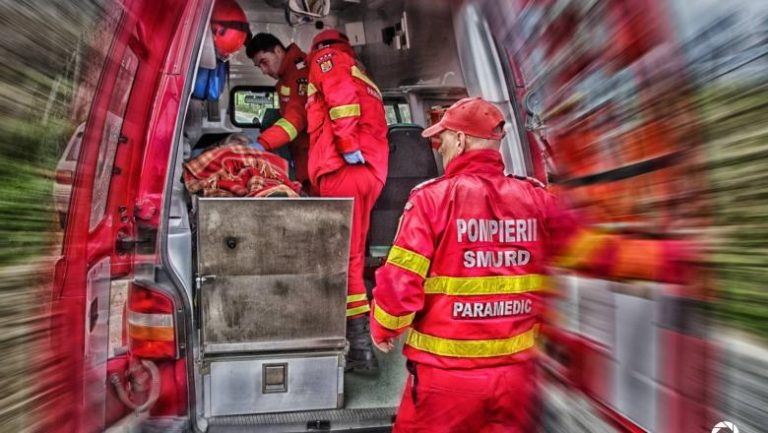 Baie de sânge la un hotel de lux din Baia Mare. Mai mulţi bărbaţi s-au bătut la petrecerea de Revelion şi au ajuns la spital
