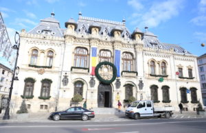 Angajaţii Primăriei Craiova au avut circa 10 ani de zile de concediu medical în 2019