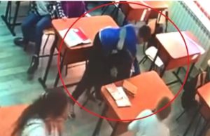 Copil bătut şi umilit în clasă, de faţa cu învăţătoarea, de un coleg, în Bucureşti