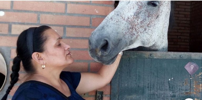 O româncă a murit la serviciu, în Italia. Familia acuză că epuizarea i-a adus sfârşitul 