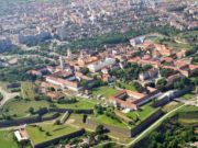 Primăriile din România care le dau tinerilor teren gratuit ca să își construiască o casă