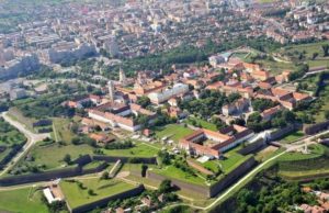 Primăriile din România care le dau tinerilor teren gratuit ca să își construiască o casă