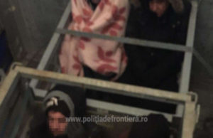 Patru irakieni şi un sirian voiau să intre în România, dar au fost depistați la frontieră. Unde se ascundeau