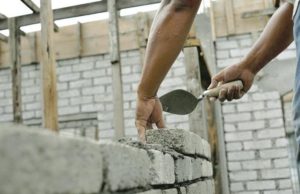 Construcțiile fără autorizație pot fi înscrise în Cartea Funciară din 7 februarie. Actele necesare