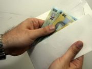 Sute de medici români, plătiți de un gigant pharma să prescrie doar produsul lor