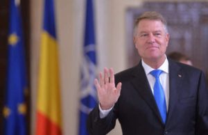 Klaus Iohannis a promulgat dublarea alocaţiilor pentru copii