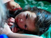 Fetiţa care a supravieţuit 11 zile în pustietate a câștigat un concurs de frumuseţe pentru copii în Rusia