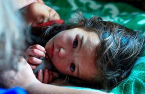 Fetiţa care a supravieţuit 11 zile în pustietate a câștigat un concurs de frumuseţe pentru copii în Rusia