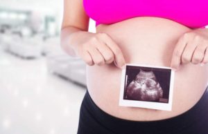 Tânără însărcinată în 9 luni, moartă la câteva ore după externare, în Prahova