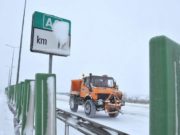 Polei și circulaţie în condiţii de iarnă pe mai multe drumuri din ţară