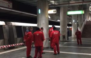 Un bărbat s-a aruncat în faţa trenului, la staţia de metrou Păcii