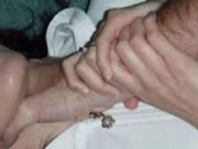 Un actor din Constanţa şi-a strâns soţia de gât, în biserică, poliţiştii l-au împiedicat să o ucidă