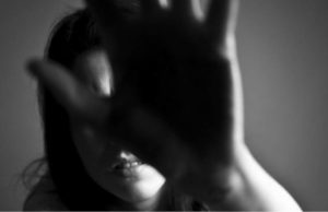 Bărbat de 53 de ani, din Bucureşti, arestat după ce a şantajat o minoră pentru a o batjocori