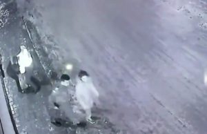 Femei din Borşa susţin că au fost agresate de poliţiști în plină stradă. Agenţii spun că au intervenit legal