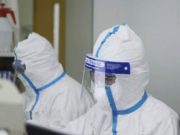 O femeie suspectată de coronavirus a născut un băieţel sănătos, după o cezariană la limită