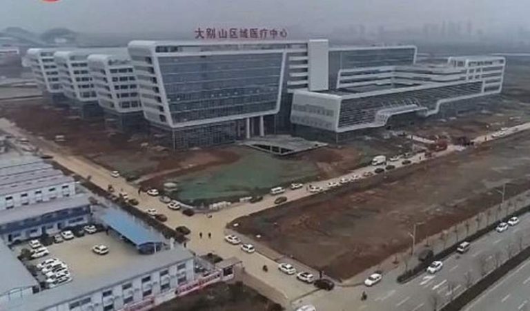 VIDEO | China a deschis în 48 de ore un spital cu 1.000 de paturi, lângă Wuhan 