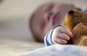 Bebeluş din Vaslui, mort de gripă. Fetiţa de 11 luni nu fusese vaccinată