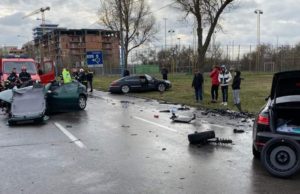 Accident devastator cu cinci victime, între trei mașini, în Mamaia