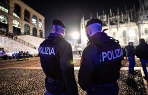 Doi poliţişti care au bătut un român prins la furat în Italia, condamnaţi la închisoare