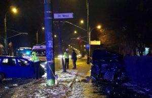 Accident cu doi răniţi produs pe un bulevard din Braşov