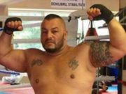 S-a predat interlopul care l-a tăiat cu sabia pe Bebino, şeful Clanului Sportivilor. Cezar Petcu a venit la poliţie pe motor