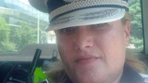 ionela-este-politista-si-mama-iar-acum-are-nevoie-de-ajutor-un-diagnostic-crunt-i-a-umbrit-639673