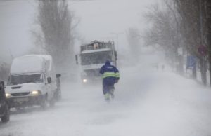 ANM, avertisment de cod galben pentru mai multe județe. Ninsori și vânt puternic