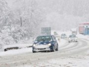 Doi morți şi 190 de zboruri anulate