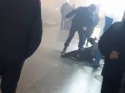 Un jandarm lovește și doboară un bărbat în Cluj: ”Eu îs nimeni în Clujul ăsta, mă?”