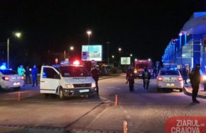 Primele imagini de pe Aeroportul din Craiova, inaintea sosirii cursei de Bergamo. Locul impanzit de politie, jandarmi si medici