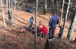 Gravidă în 5 luni căzută 8 metri în râpă, cu ATV-ul, la Sinaia