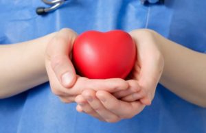 Un băieţel de 8 ani, lovit în plin de o mașină, a salvat alţi trei copii după moarte