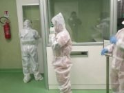 Un copil din Tg. Mureş a cărui mamă se întoarce din China nu mai e dorit în şcoală de părinţii colegilor lui