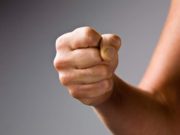 Român bătut în Italia, după ce i-a reproşat unui indian că a aruncat gunoaie pe jos